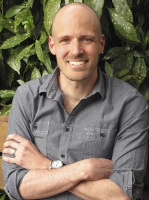 <span class="vcard">Luke Hartig</span>