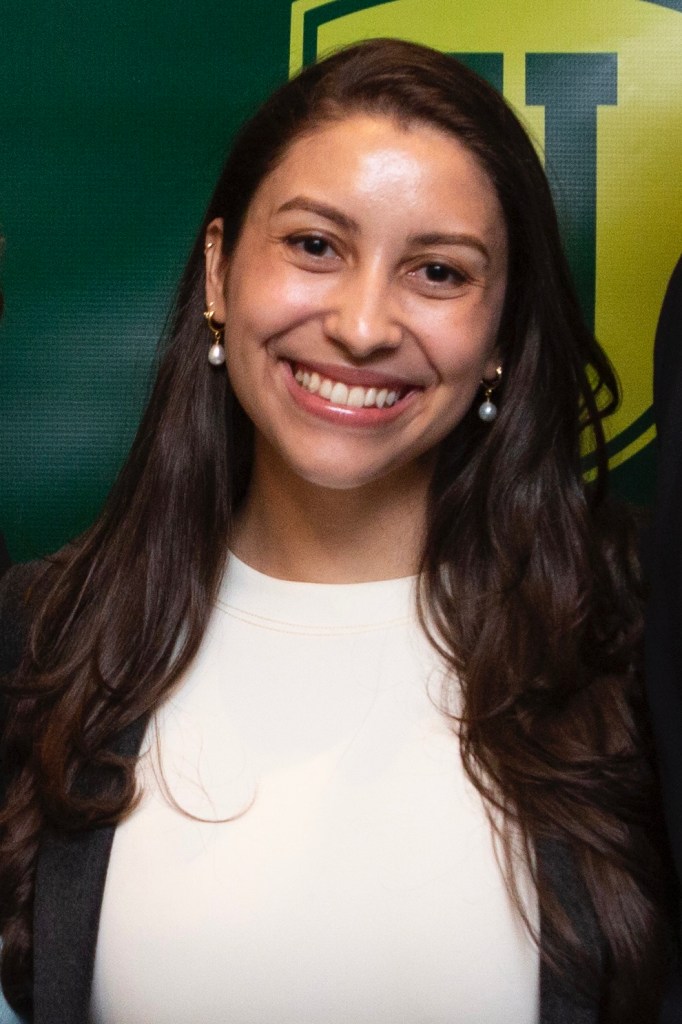 <span class="vcard">Angela Avonce</span> <span class="vcard">Angela Avonce</span>