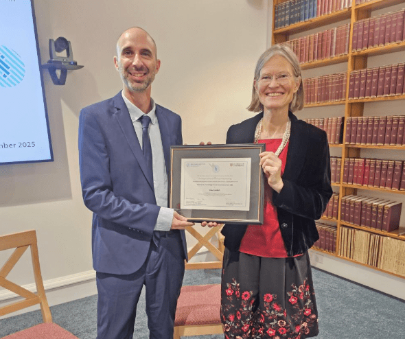 Eliav Lieblich receives International Law Award.